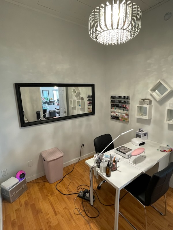 Rent a Barber Chair Melika Hair Salon